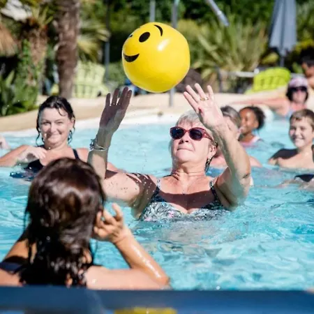 Zecamping 4 Etoiles Avec Piscine Couverte - Proche Biscarrosse Campingplads Parentis-en-Born