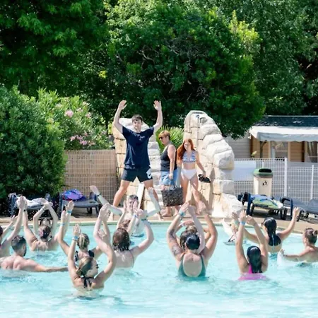 Zecamping 4 Etoiles Avec Piscine Couverte - Proche Biscarrosse