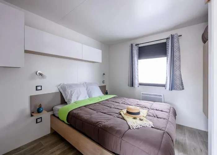 Zecamping 4 Etoiles Avec Piscine Couverte - Proche Biscarrosse Campingplads Parentis-en-Born