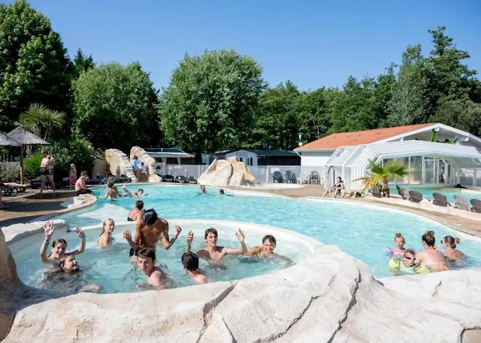 Zecamping 4 Etoiles Avec Piscine Couverte - Proche Biscarrosse